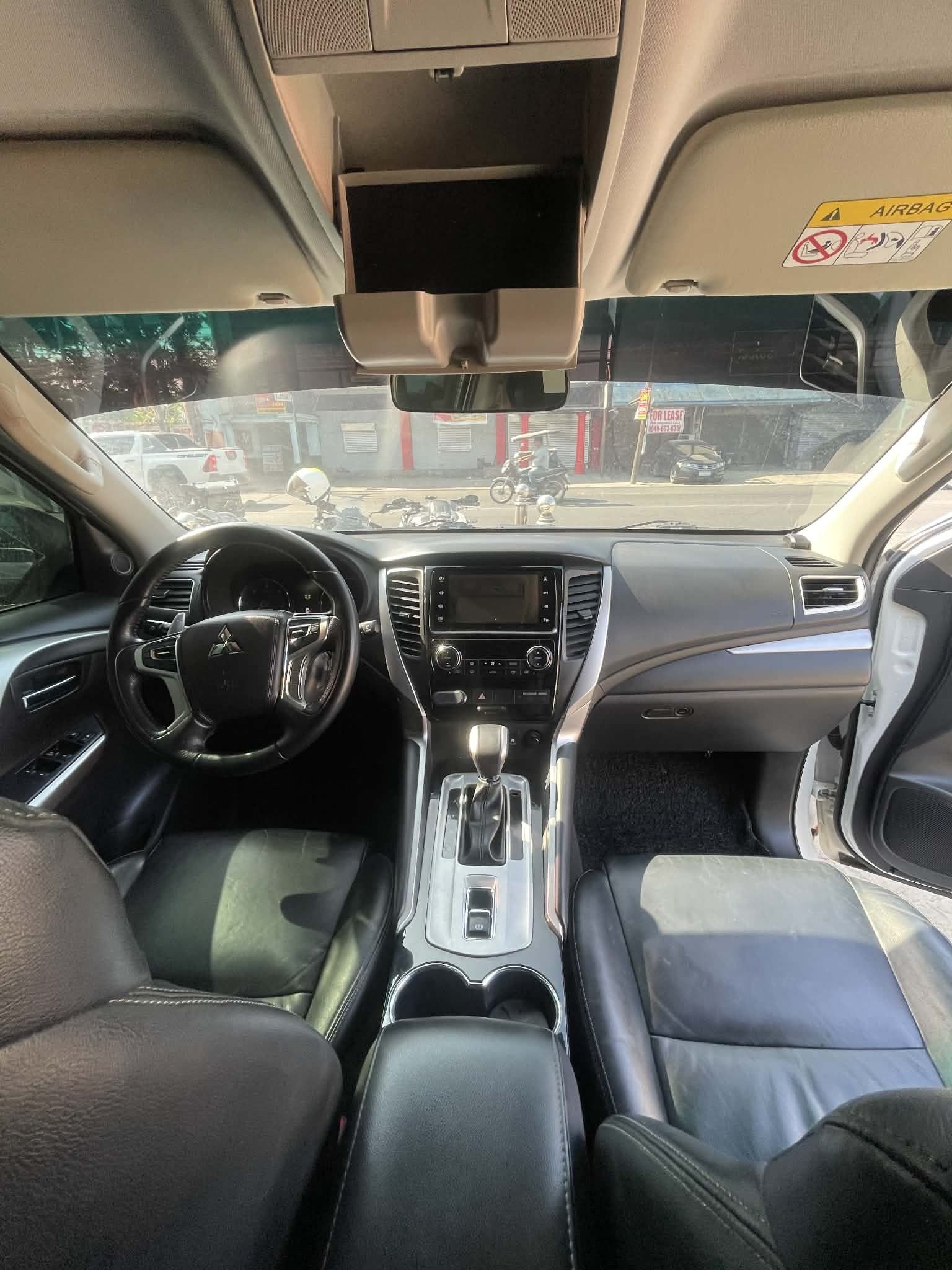 2019 Mitsubishi Montero GLS