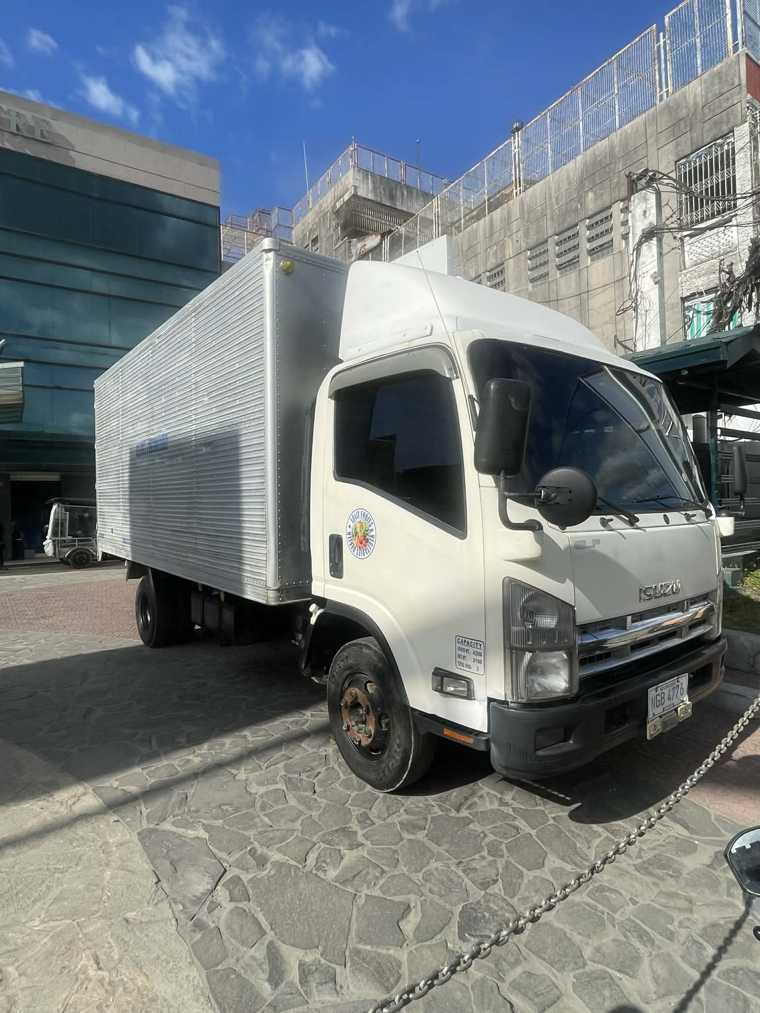 2019 ISUZU ELF CLOSED VAN